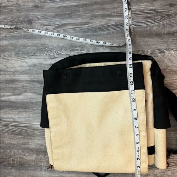 Petunia Pickle Bottom Pathway Backpack Diaper Bag Birch/Black - Picture 7 of 13